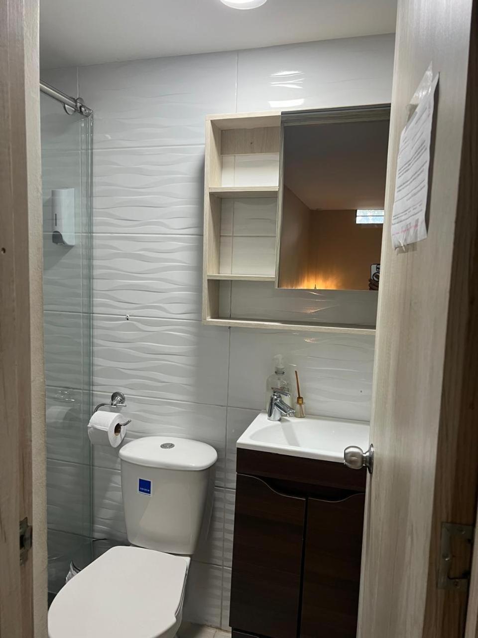 Edificio Niza80 Ibague, Acceso Digital Cerca Parque Deportivo Hotel ภายนอก รูปภาพ